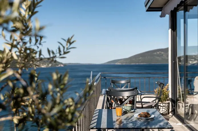 Panoramik Manzaralı Modern Butik Otel – Adriyatik'te Lüks Yatırım Fırsatı